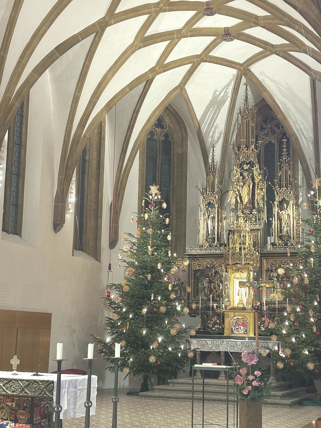 Hochaltar bearbeitet